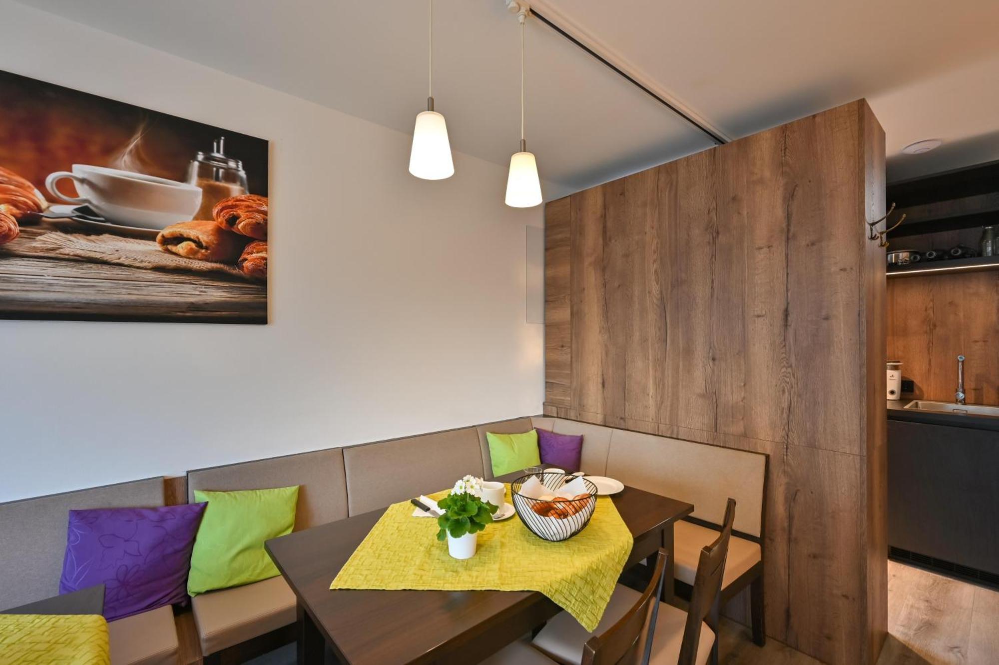Hotel Gaestehaus Stock Zimmer Trueffeleckle FDH Exterior photo